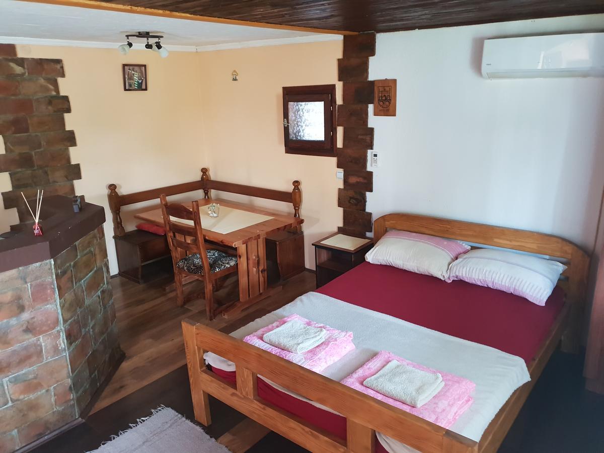 Apartmani Jankovic Връдник Екстериор снимка