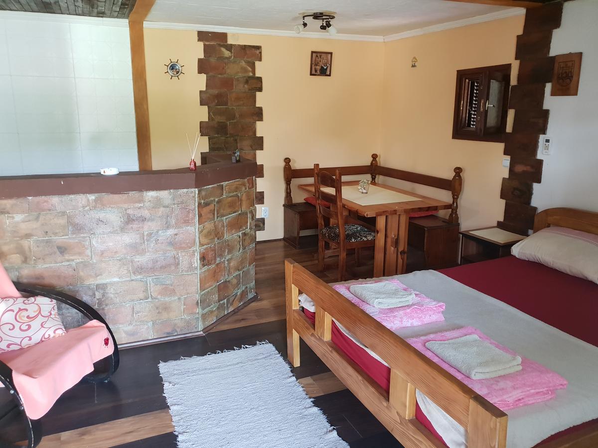 Apartmani Jankovic Връдник Екстериор снимка